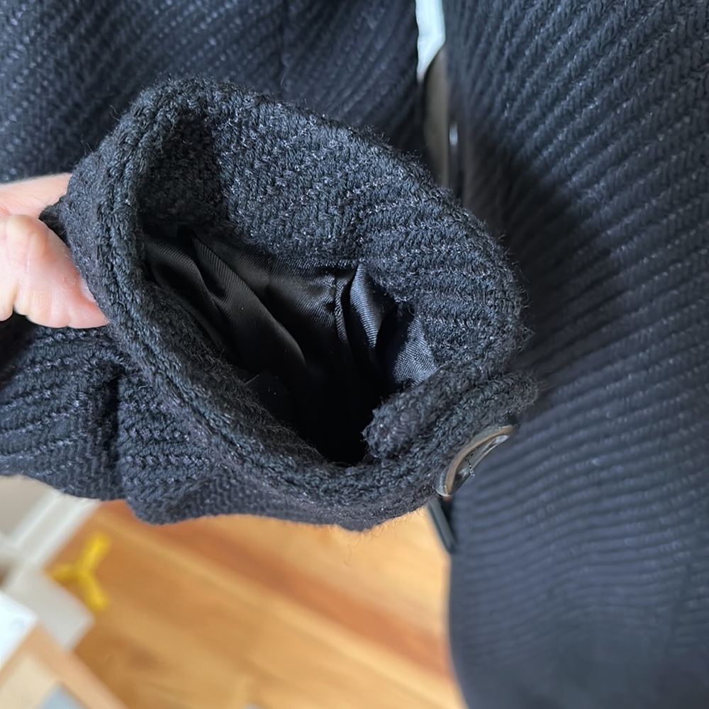 Mackage Bell sleeve textured wool blend coat leather trim/ belt. Size Large - Picture 13 of 15
